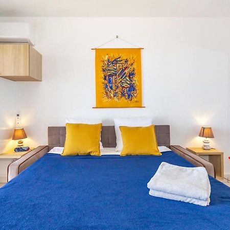 Oceanides - Studio Renove Avec Magnifique Vue Mer - Saint-Gilles-Les-Bains Экстерьер фото