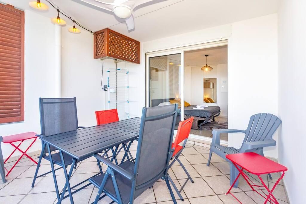 Oceanides - Studio Renove Avec Magnifique Vue Mer - Saint-Gilles-Les-Bains Экстерьер фото